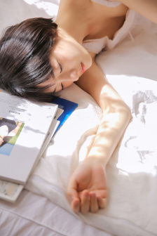 年轻的女学生10
